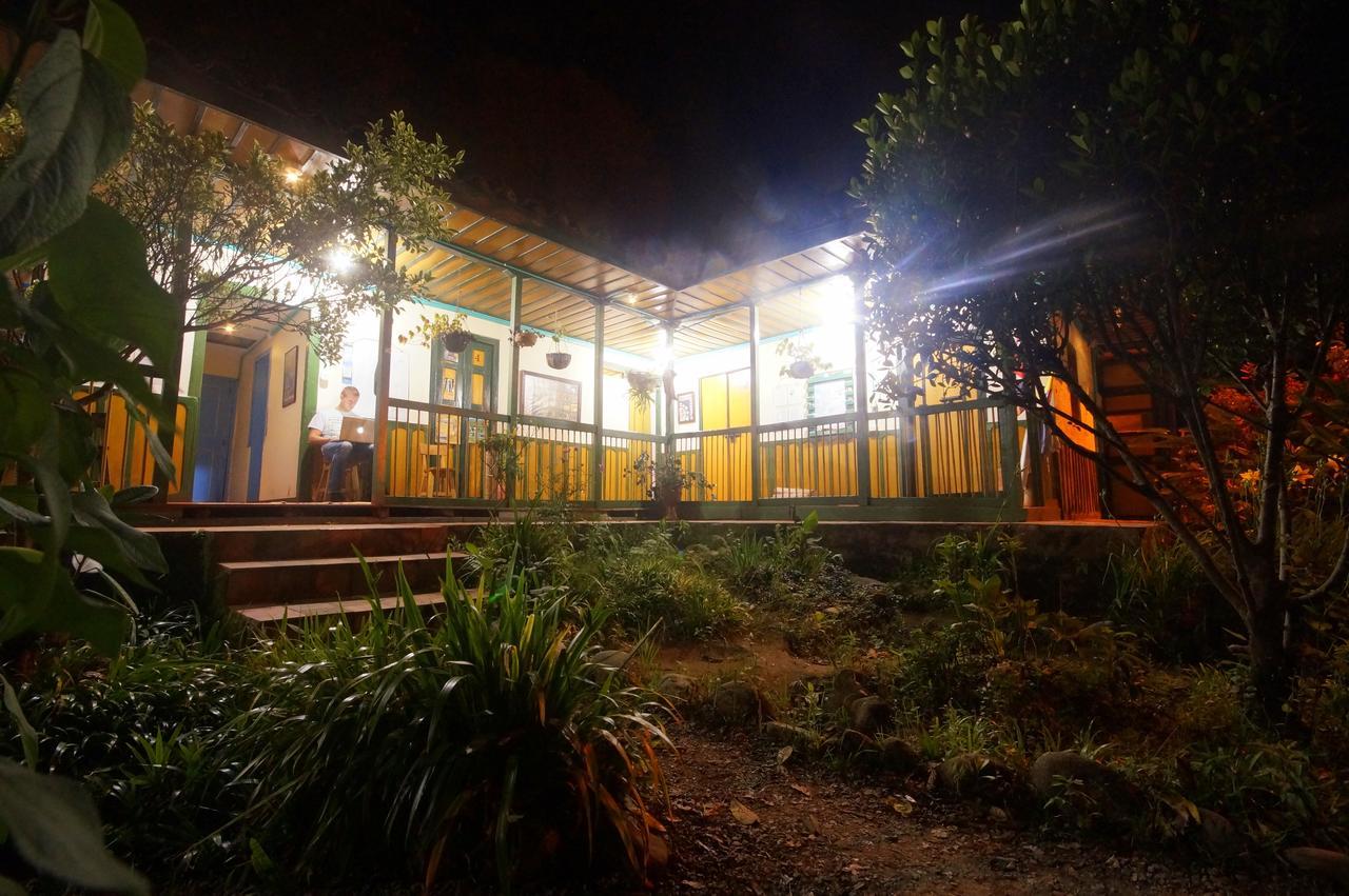 The Plantation House Travellers Hostelサレント エクステリア 写真