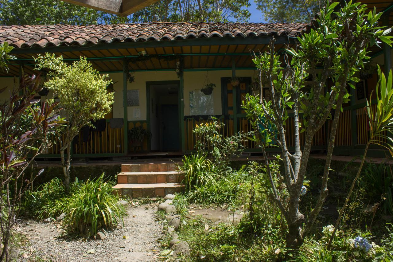 The Plantation House Travellers Hostelサレント エクステリア 写真